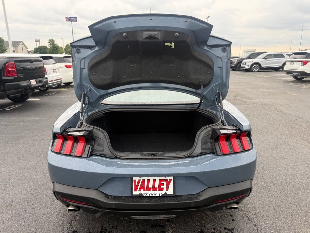 Certified 2025 Ford Mustang Coupe RWD image 34