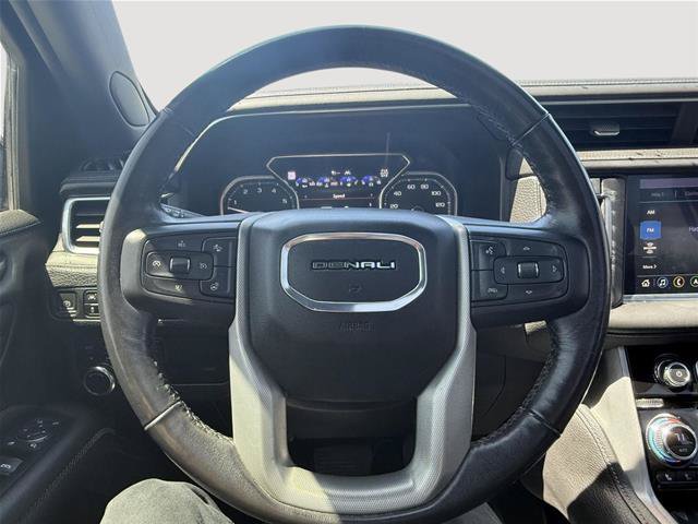 Used 2021 GMC Yukon Denali w/ Denali Premium Package AWD/4WD image 14