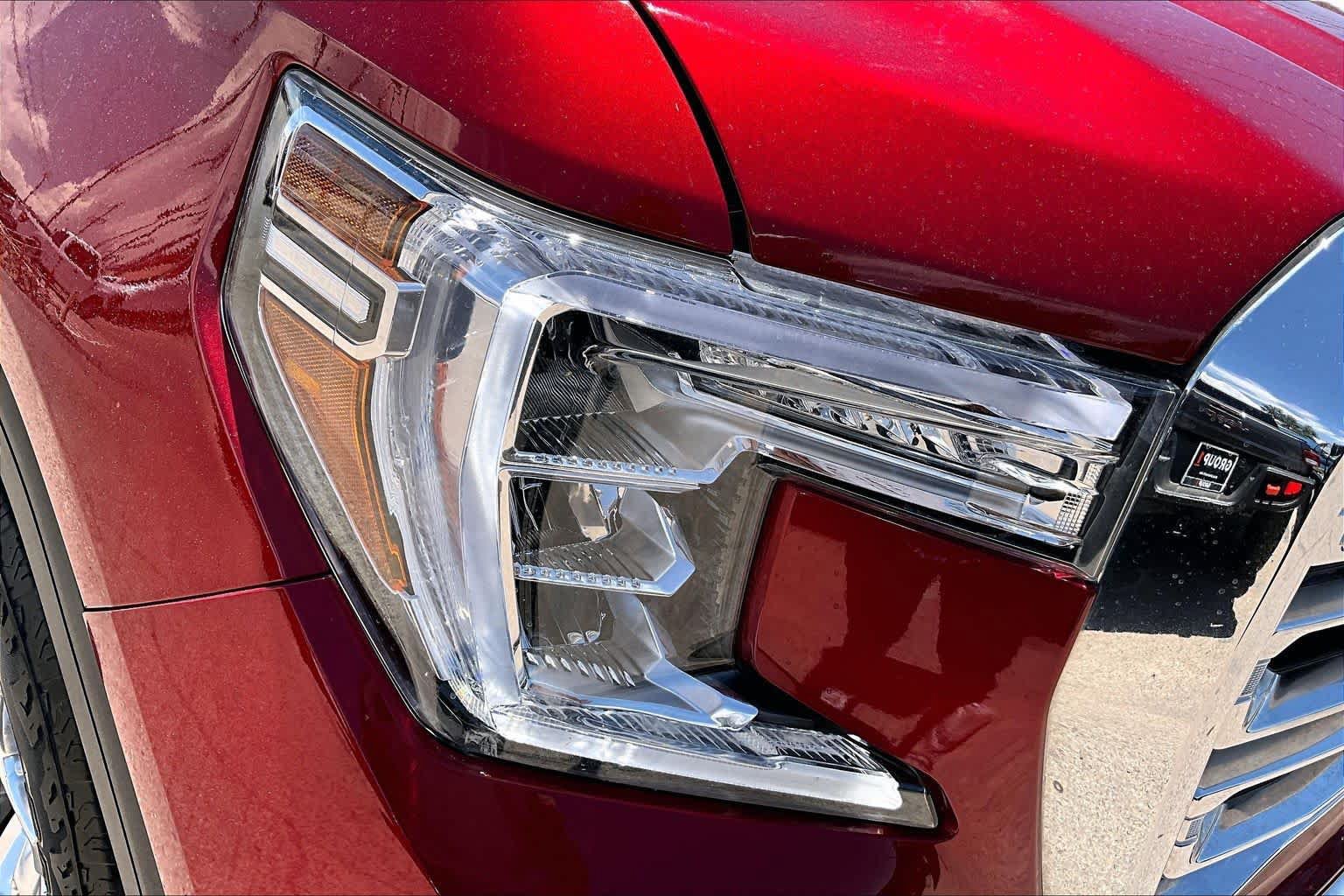 Used 2021 GMC Sierra 1500 SLT AWD/4WD image 28