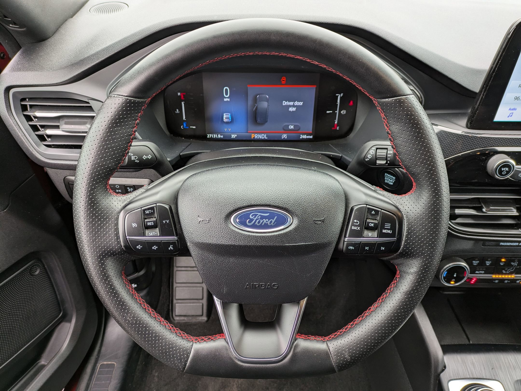 Certified 2025 Ford Escape ST-Line Select AWD/4WD image 9