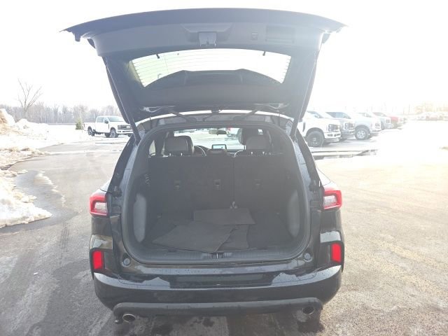 Certified 2024 Ford Escape ST-Line w/ Cold Weather Package image 9