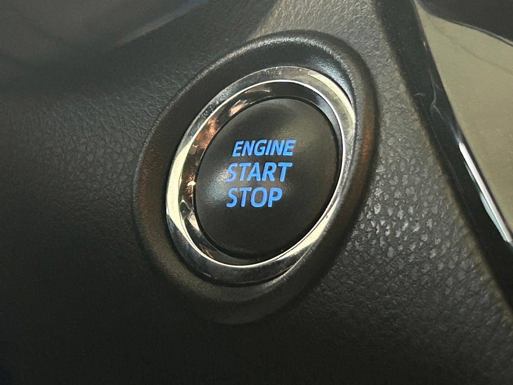 Used 2019 Toyota C-HR XLE FWD image 37