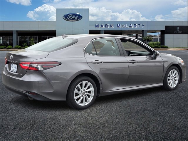 Used 2023 Toyota Camry LE image 5