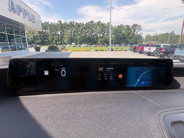 Certified 2025 Ford Expedition Max Platinum w/ Driver's Package AWD/4WD image 17