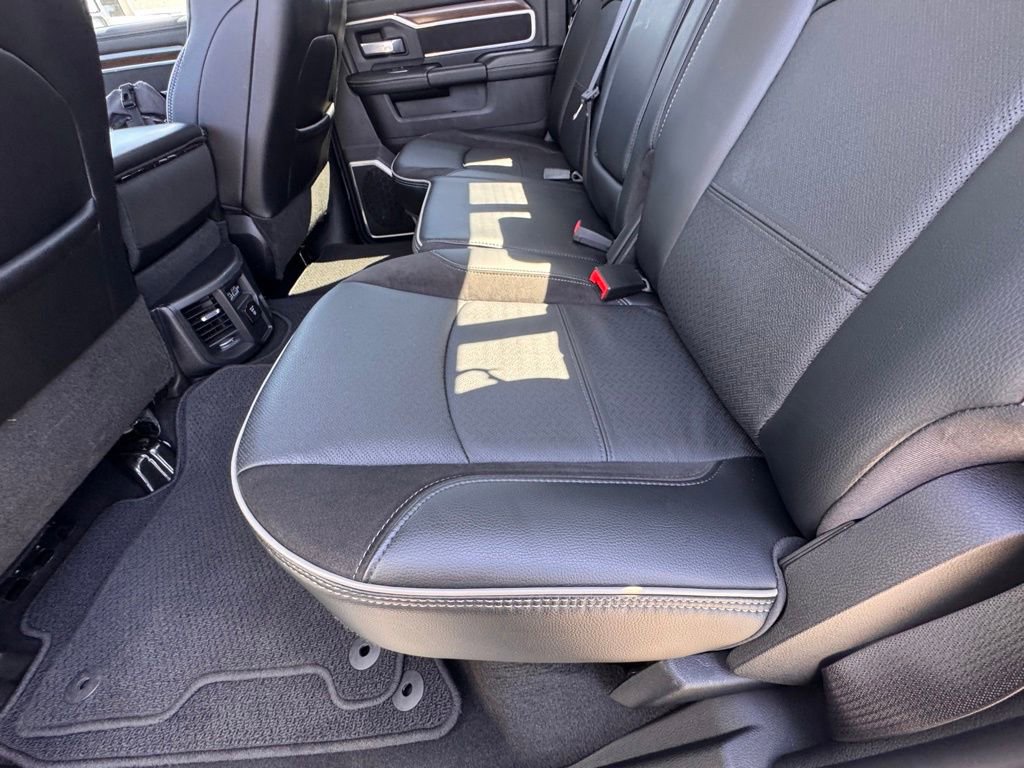 Used 2024 RAM 2500 Laramie AWD/4WD image 30
