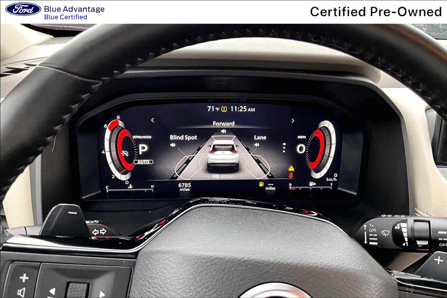 Used 2025 Nissan Rogue SL AWD/4WD image 24