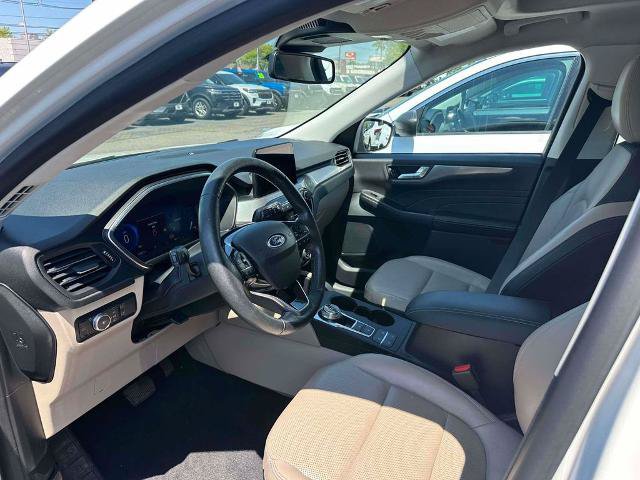 Certified 2021 Ford Escape Titanium AWD/4WD image 15