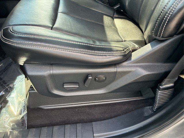 Certified 2019 Ford F150 Lariat w/ Equipment Group 502A Luxury AWD/4WD image 18