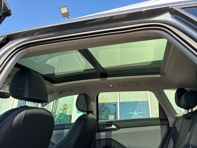 Used 2023 Volkswagen Taos SEL AWD/4WD image 16