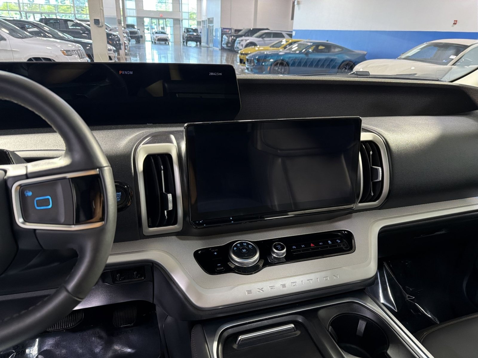 Certified 2025 Ford Expedition Active AWD/4WD image 18