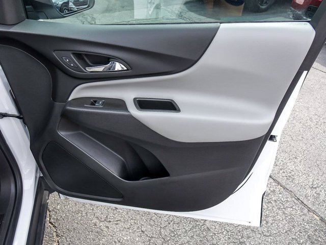Used 2024 Chevrolet Equinox LS w/ LS Convenience Package FWD image 29