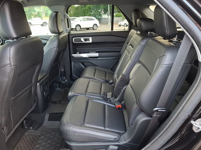 Certified 2024 Ford Explorer XLT w/ Equipment Group 202A AWD/4WD image 10