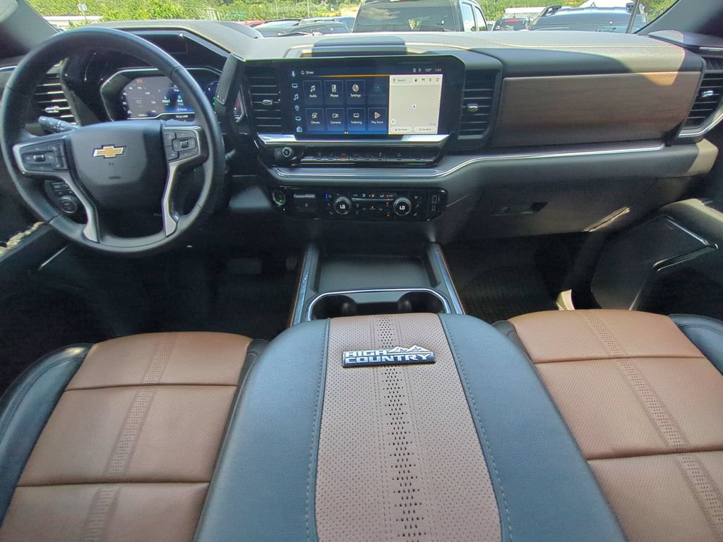 Used 2024 Chevrolet Silverado 3500 High Country w/ High Country Premium Package AWD/4WD image 18