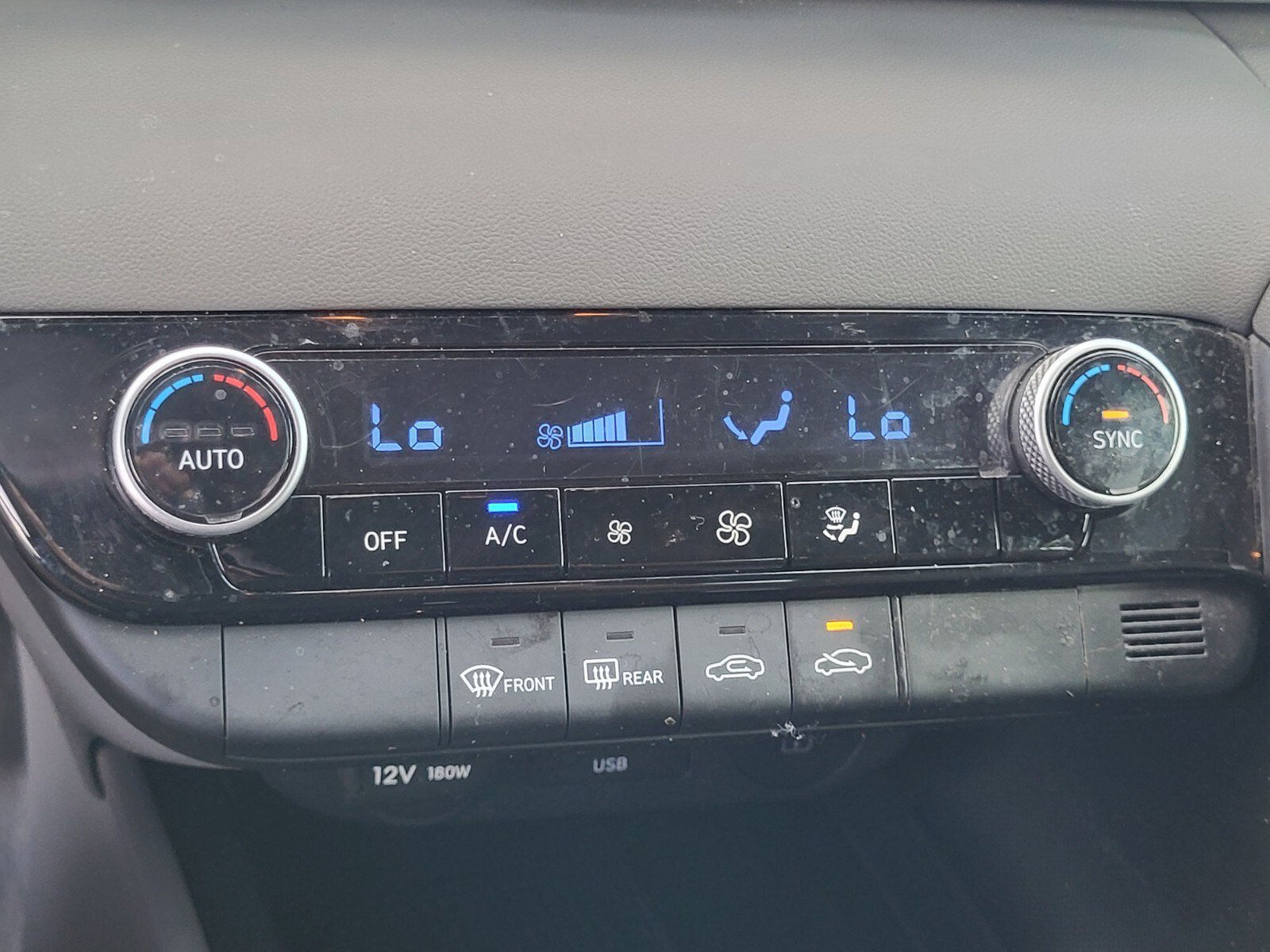 Used 2025 Hyundai Elantra Sport FWD image 21