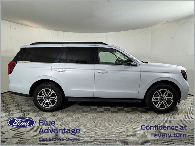 Certified 2025 Ford Expedition Active RWD image 2
