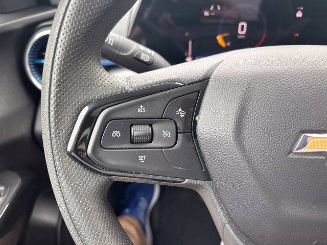 Used 2025 Chevrolet Trax LT FWD image 19