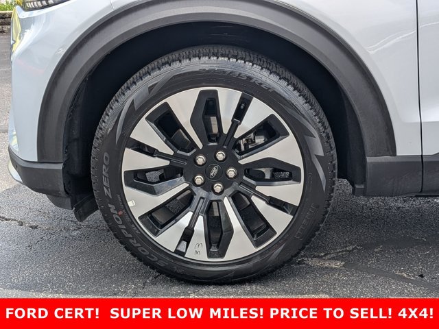 Certified 2026 Ford Explorer Platinum w/ LUX Leather Package AWD/4WD image 9