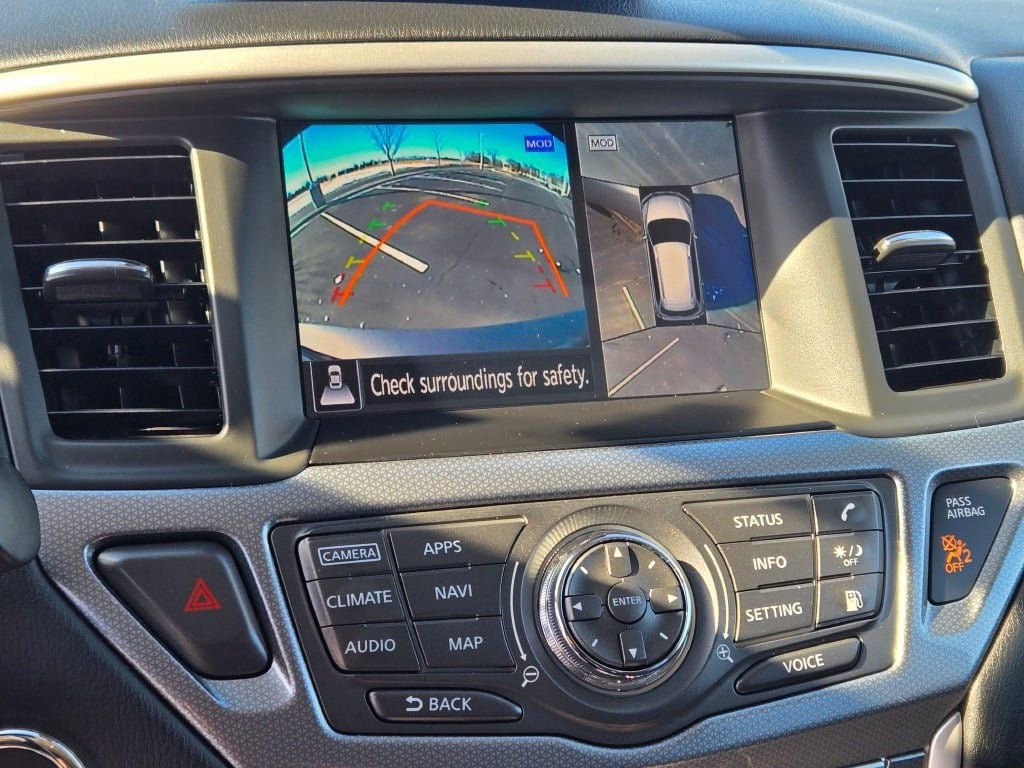 Used 2018 Nissan Pathfinder SL w/ Midnight Edition Package image 29