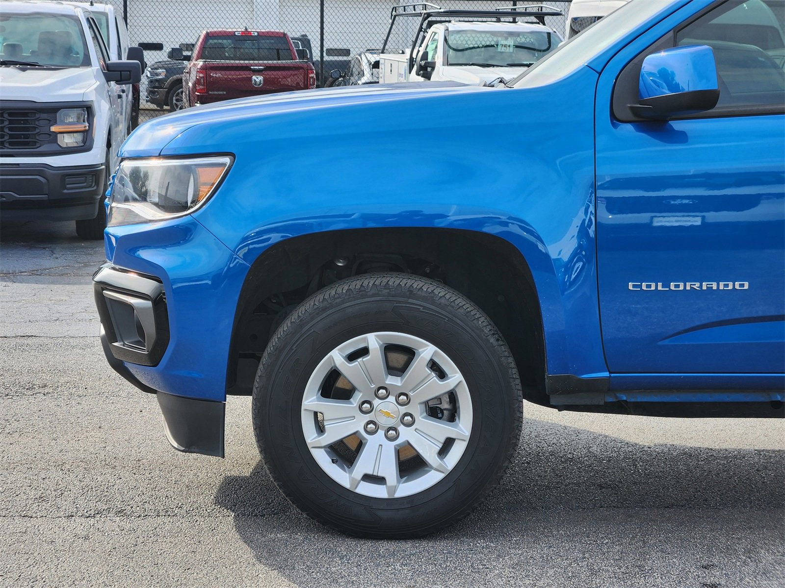 Used 2022 Chevrolet Colorado LT w/ LT Convenience Package image 8