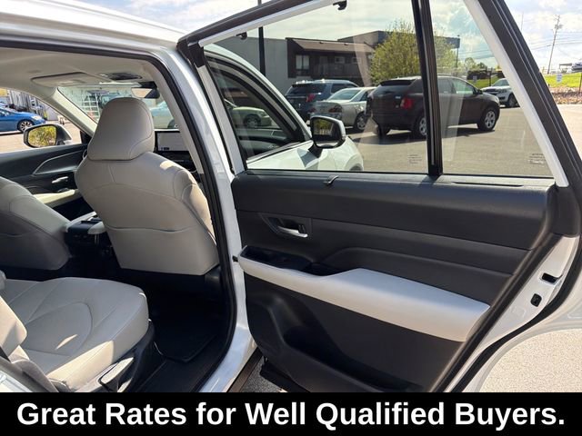 Used 2025 Toyota Grand Highlander AWD Hybrid image 15