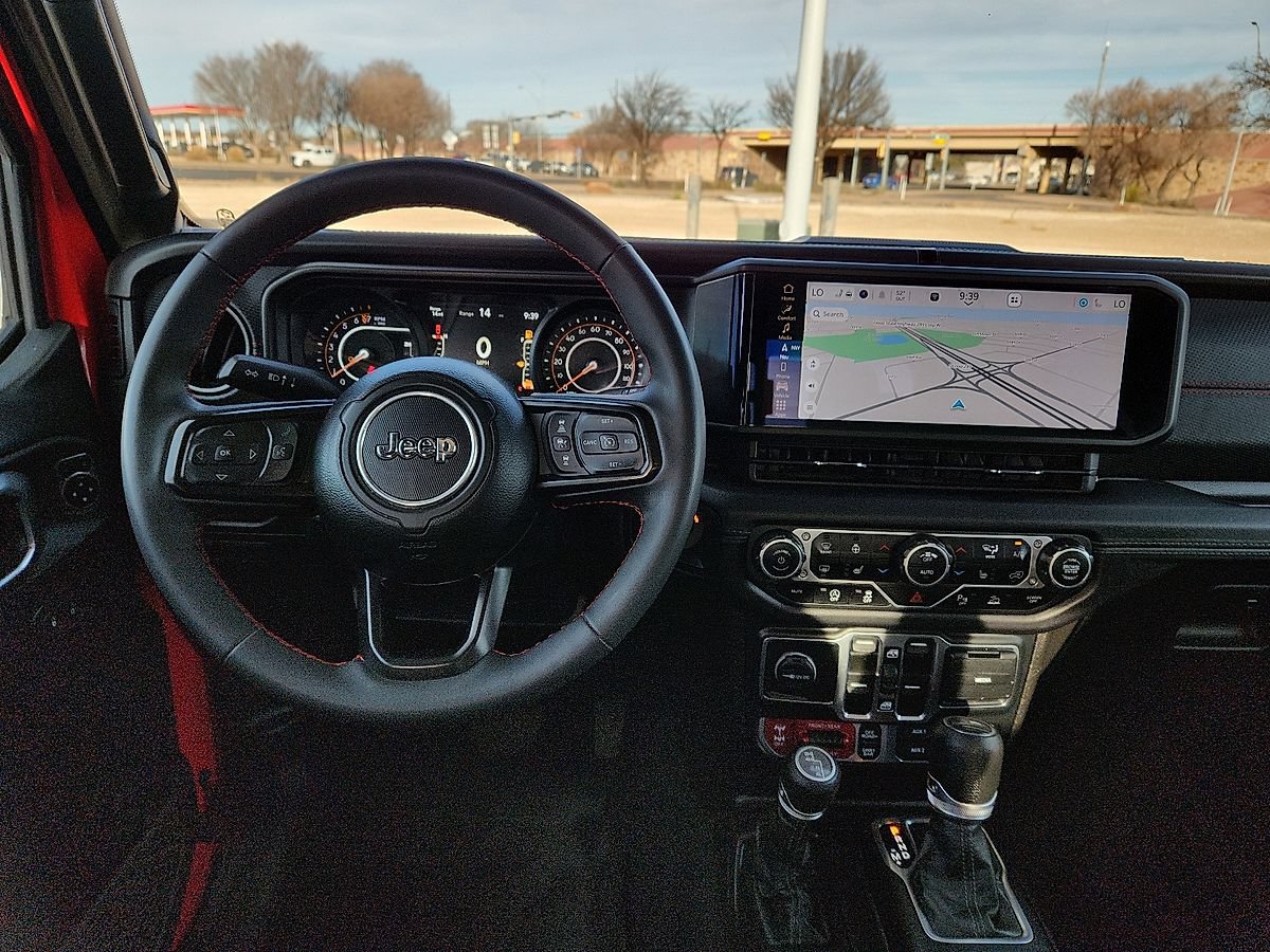 Used 2024 Jeep Gladiator Rubicon w/ Technology Group AWD/4WD image 6