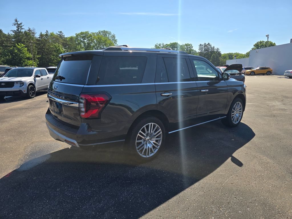 Certified 2022 Ford Expedition Limited AWD/4WD image 5