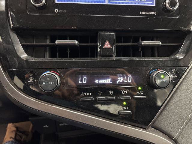 Used 2022 Toyota Camry SE image 13