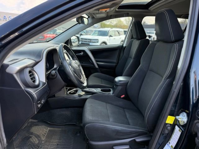 Used 2017 Toyota RAV4 XLE AWD/4WD image 24