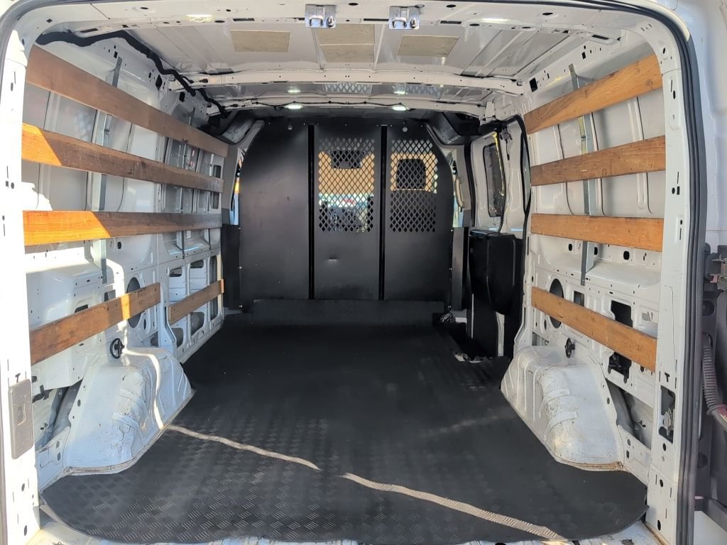 Certified 2018 Ford Transit 250 130 Low Roof w/ Exterior Upgrade Package image 10