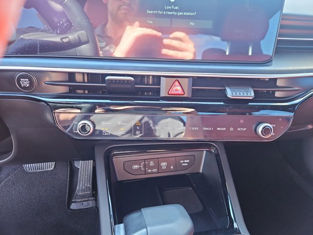 Used 2025 Kia K5 GT-Line w/ GT-Line Premium Package AWD/4WD image 12