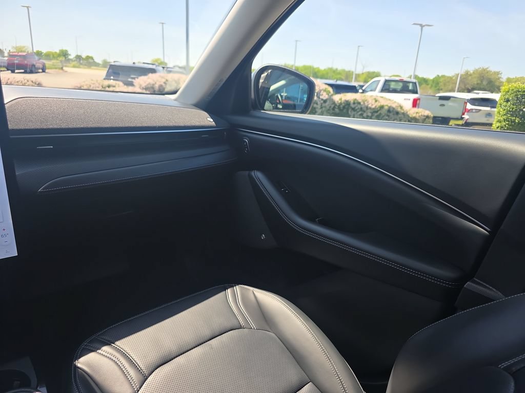 Certified 2025 Ford Mustang Mach-E Premium RWD image 26