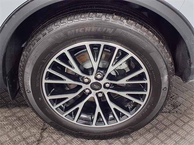 Certified 2025 Ford Escape SE w/ Class II Trailer Tow Package image 31