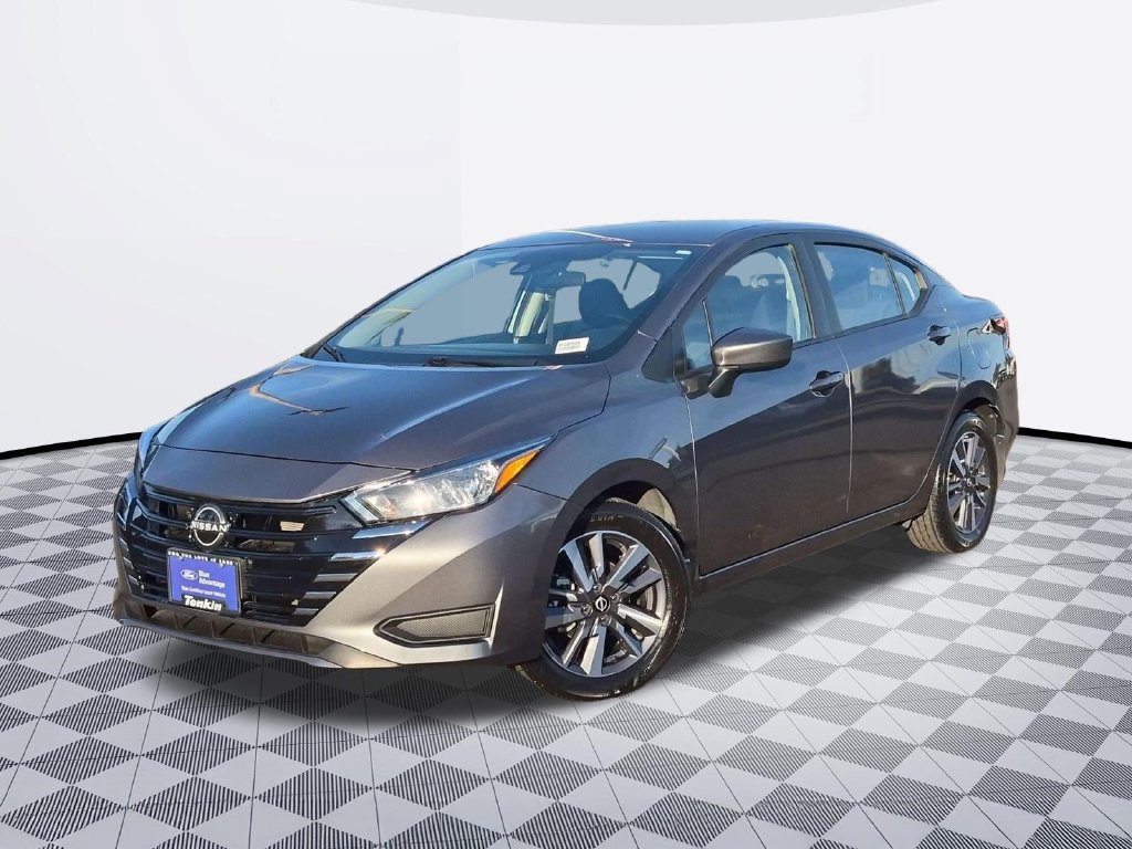 Used 2024 Nissan Versa SV w/ Trunk Package FWD image 2