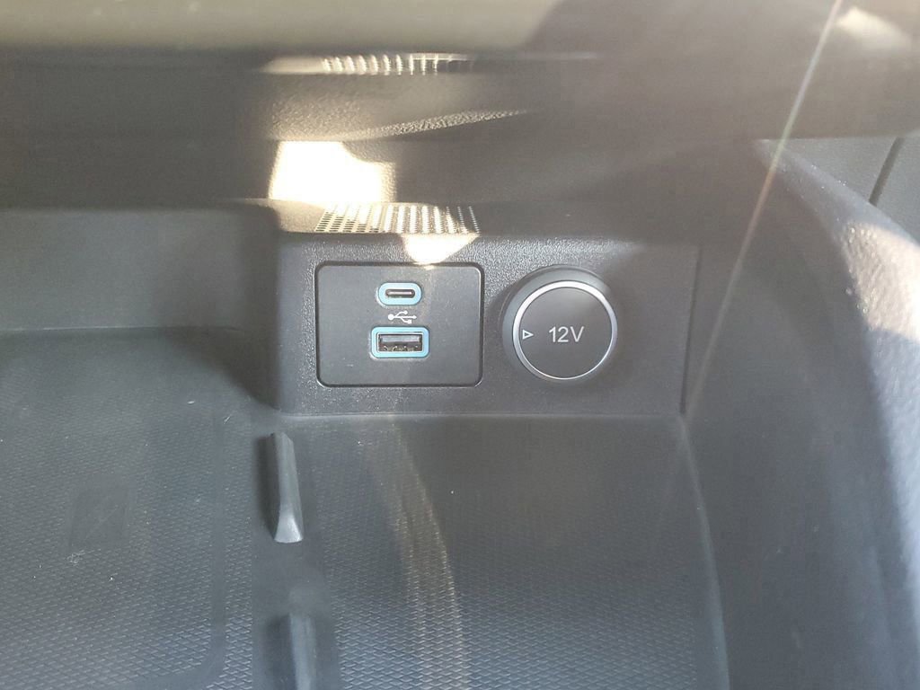 Certified 2021 Ford Escape SEL w/ Technology Package image 28