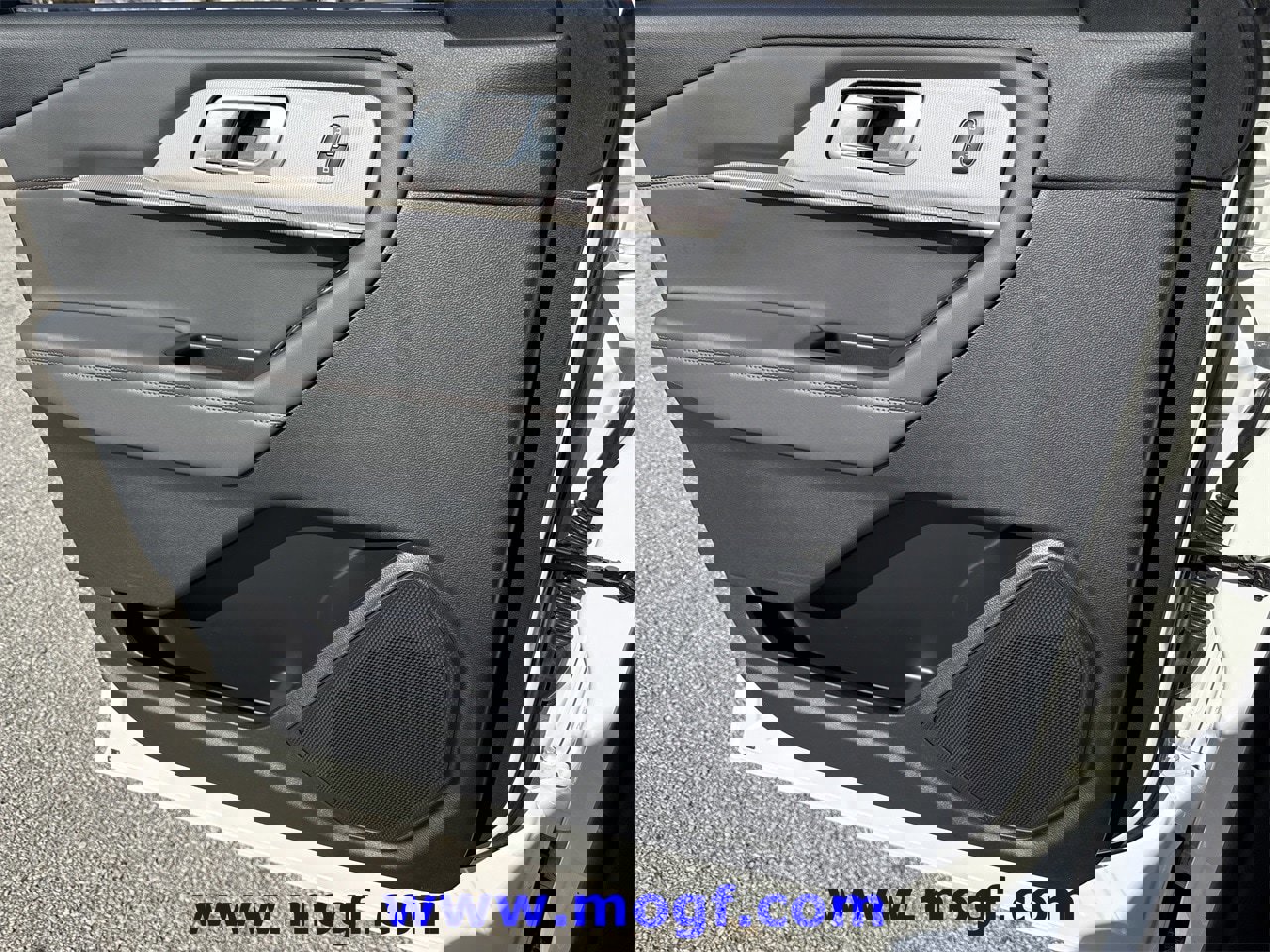 Certified 2025 Ford Explorer Active w/ Active Comfort Package image 20