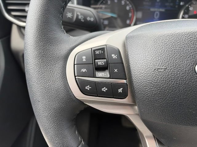 Certified 2024 Ford Explorer XLT w/ Equipment Group 202A AWD/4WD image 17