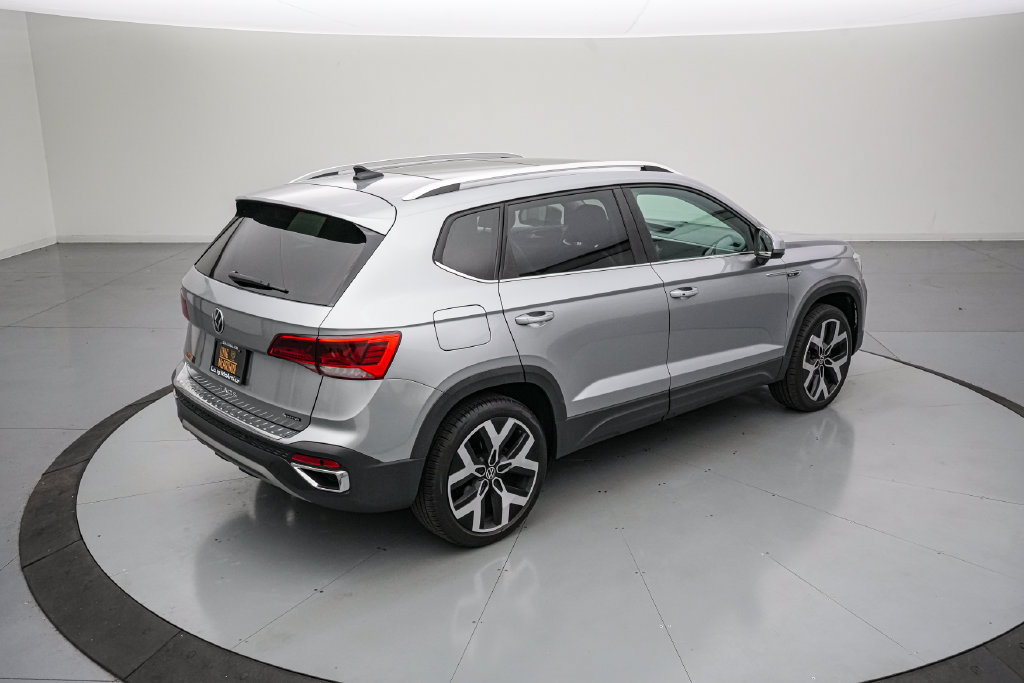 Used 2023 Volkswagen Taos SEL AWD/4WD image 4