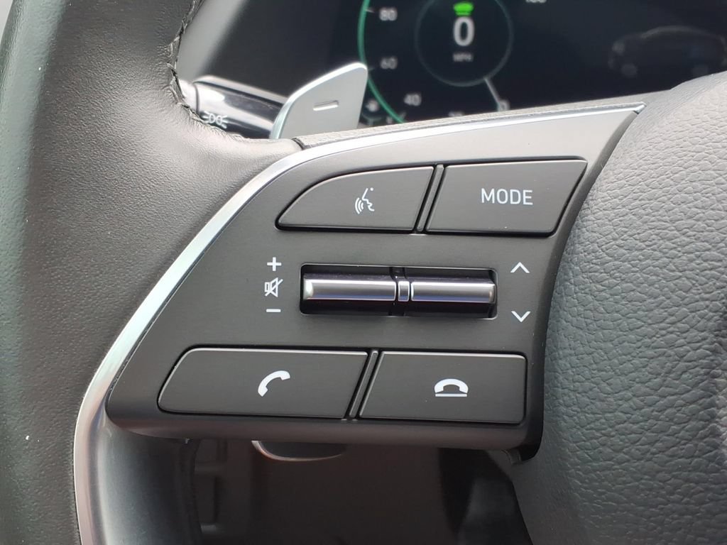 Used 2023 Hyundai Sonata Limited w/ Cargo Package FWD image 7
