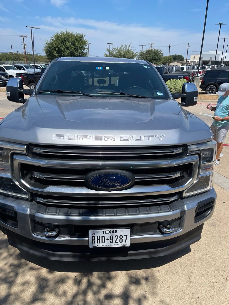 Certified 2022 Ford F250 Platinum w/ FX4 Off-Road Package AWD/4WD image 7