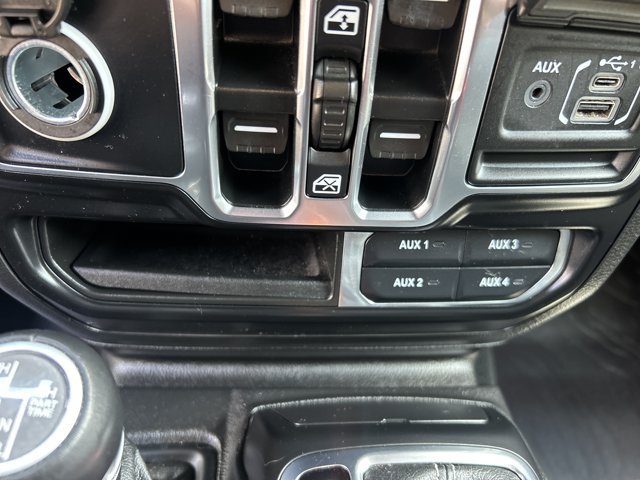 Used 2021 Jeep Wrangler Unlimited Sahara AWD/4WD image 26