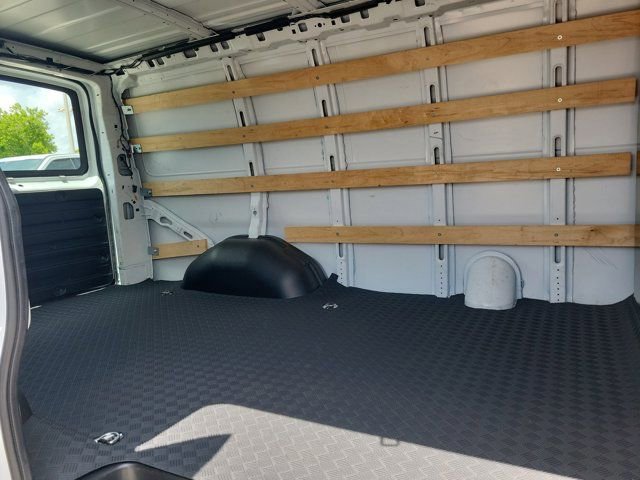 Used 2024 Chevrolet Express 2500 w/ Driver Convenience Package image 13