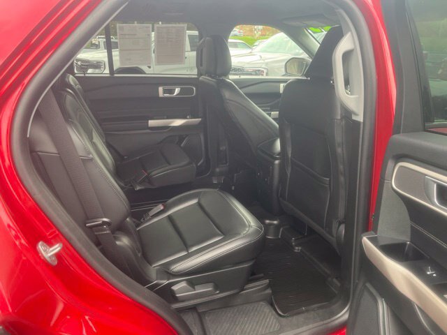 Certified 2023 Ford Explorer XLT w/ Equipment Group 202A AWD/4WD image 19