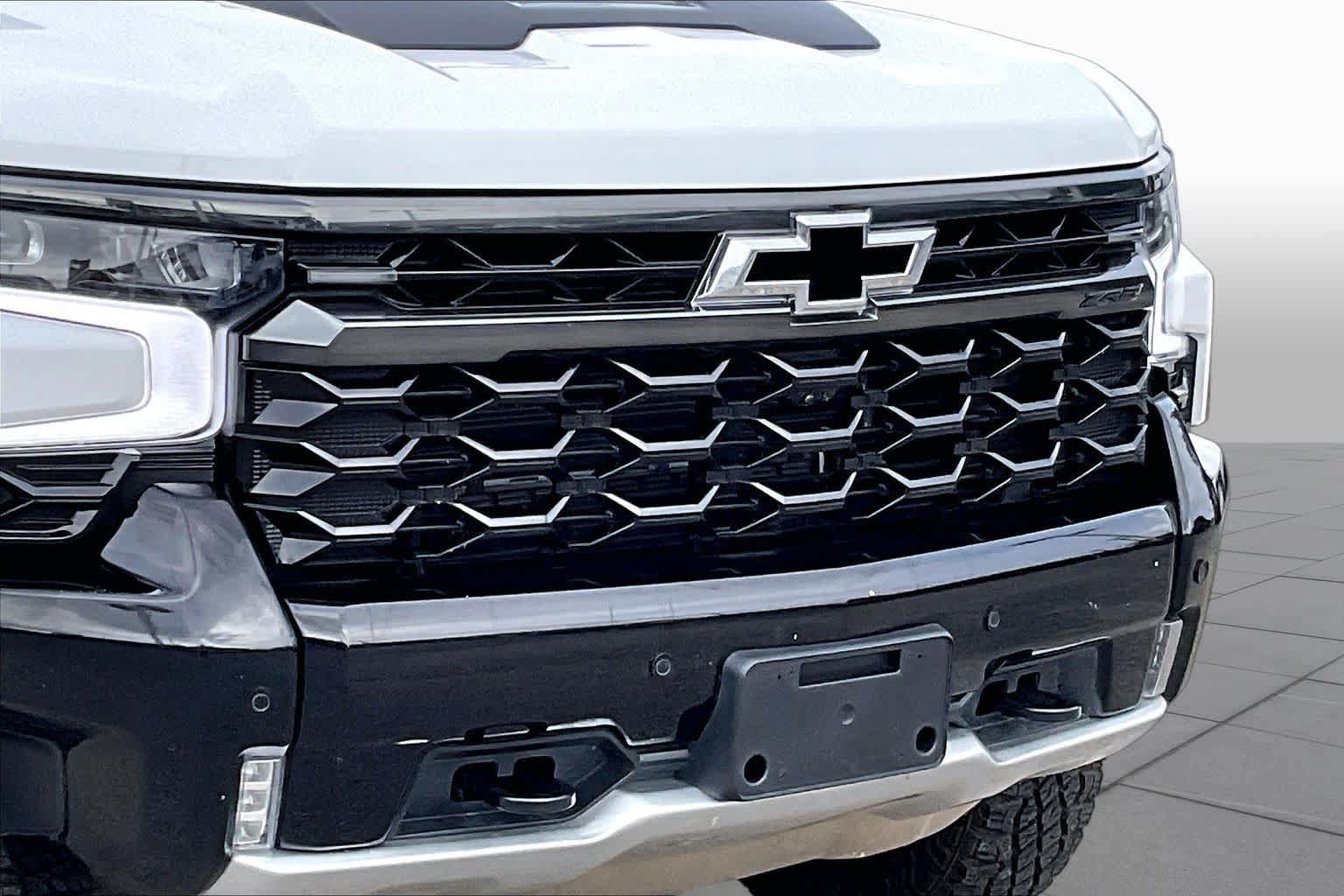 Used 2026 Chevrolet Silverado 1500 ZR2 w/ Dark Appearance Package AWD/4WD image 27