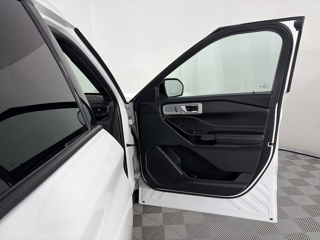 Certified 2021 Ford Explorer ST w/ Equipment Group 401A image 31