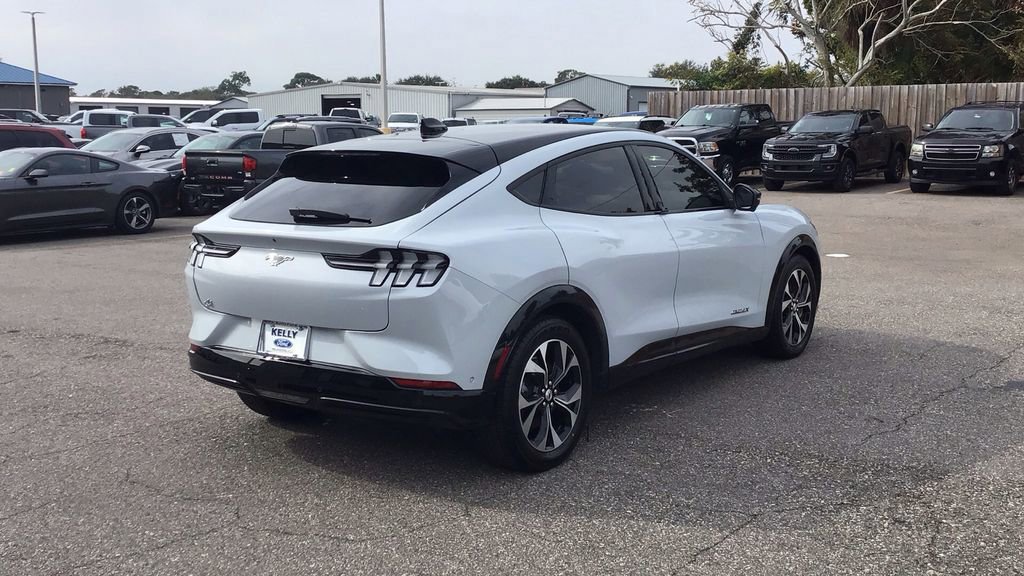 Certified 2022 Ford Mustang Mach-E Premium image 5
