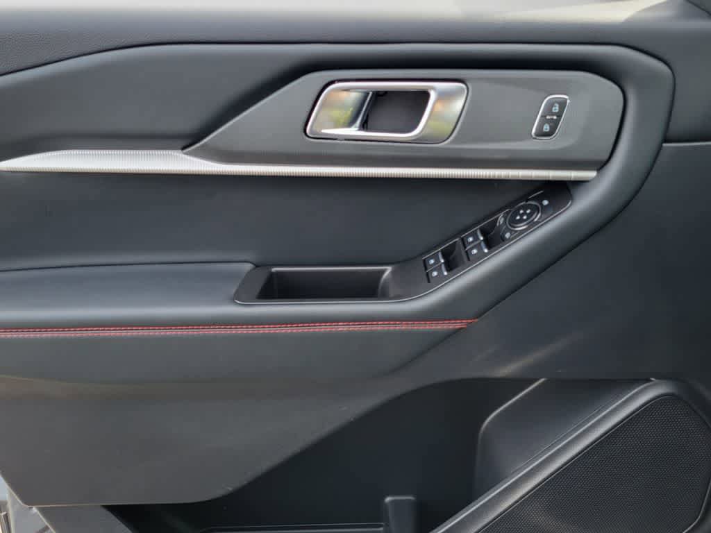 Certified 2025 Ford Explorer ST-Line AWD/4WD image 21