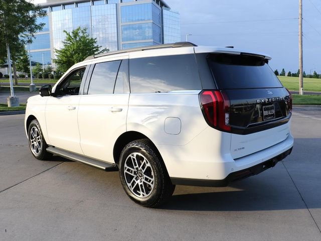 Certified 2025 Ford Expedition Active AWD/4WD image 5