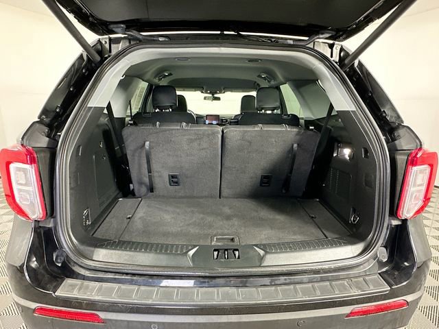 Certified 2023 Ford Explorer XLT w/ Equipment Group 202A image 33