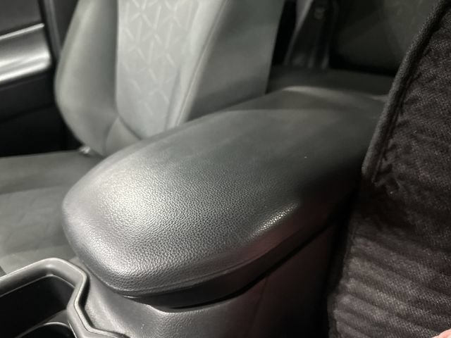 Used 2022 Toyota RAV4 XLE AWD/4WD image 25