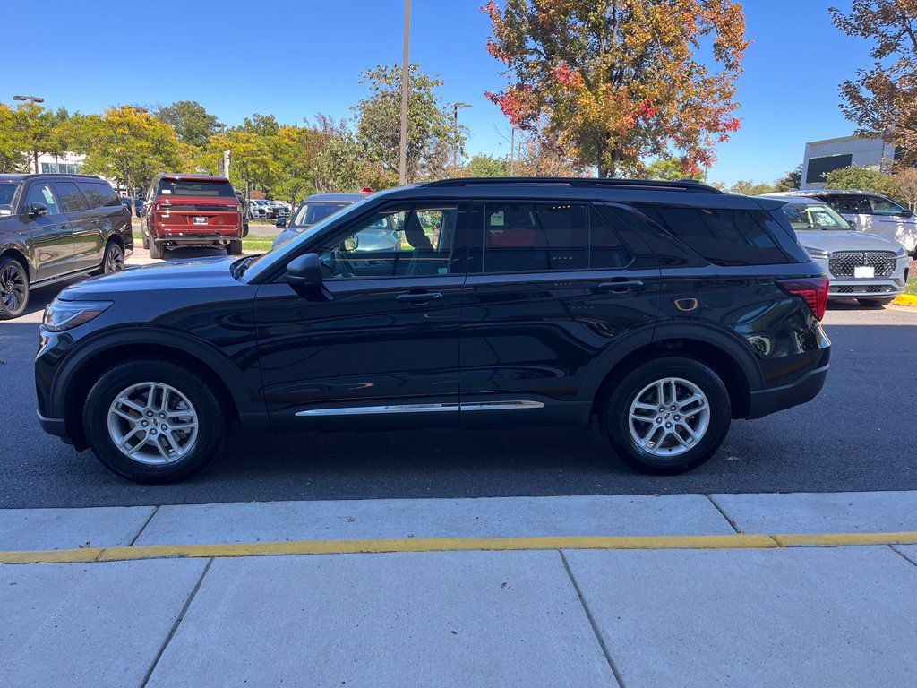 Certified 2025 Ford Explorer Active AWD/4WD image 6